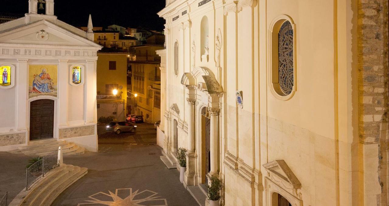 B&B Domus Purpurea Россано Экстерьер фото